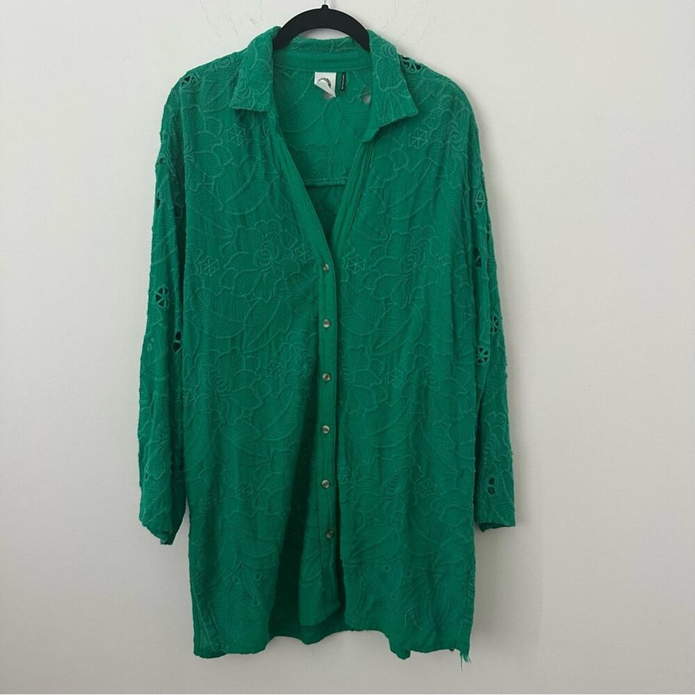 Akemi + Kin Anthropologie Green Textured Top Kelly Green Medium